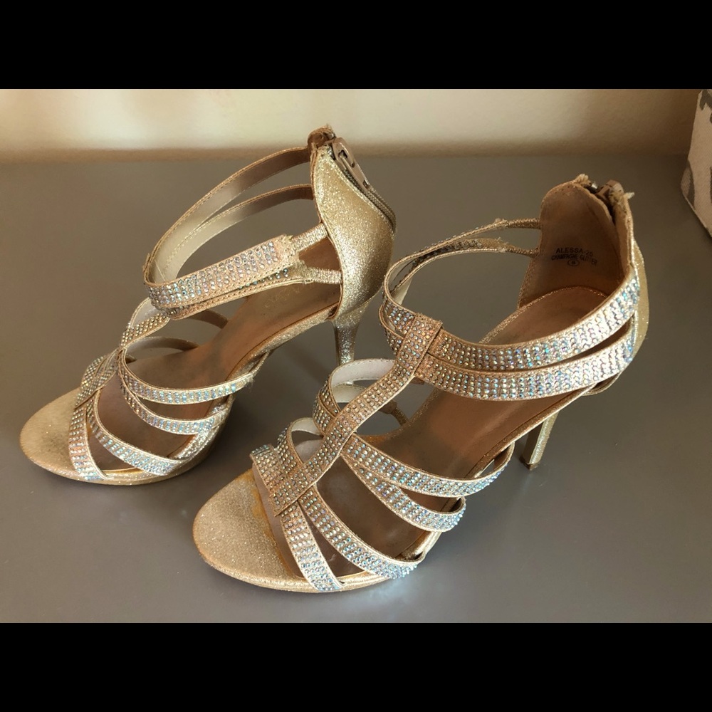 Bella Marie gold sparkly Sandal Heels size 8